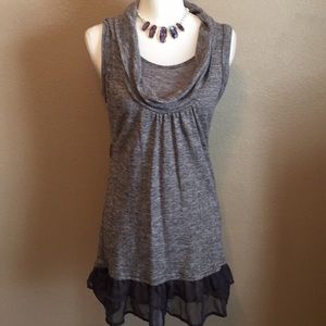 Blue bird large top. Adorable bottom ruffle